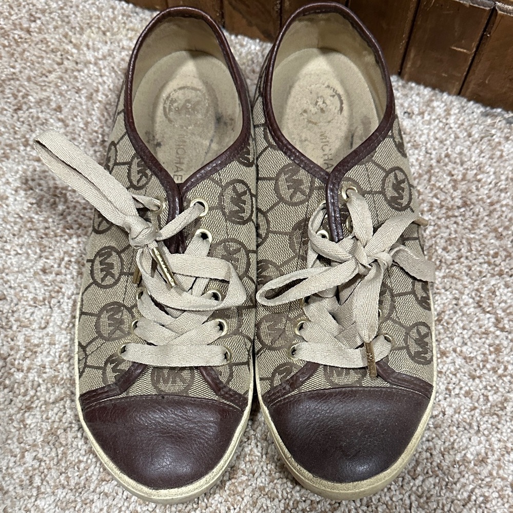 Stylish' Brown Designer Sneakers
